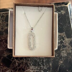 NWT Elegant Silver Pendant Necklace